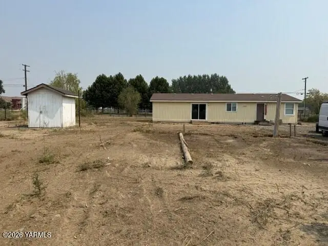1220 Maple Grove, Sunnyside, WA 98944 - #3