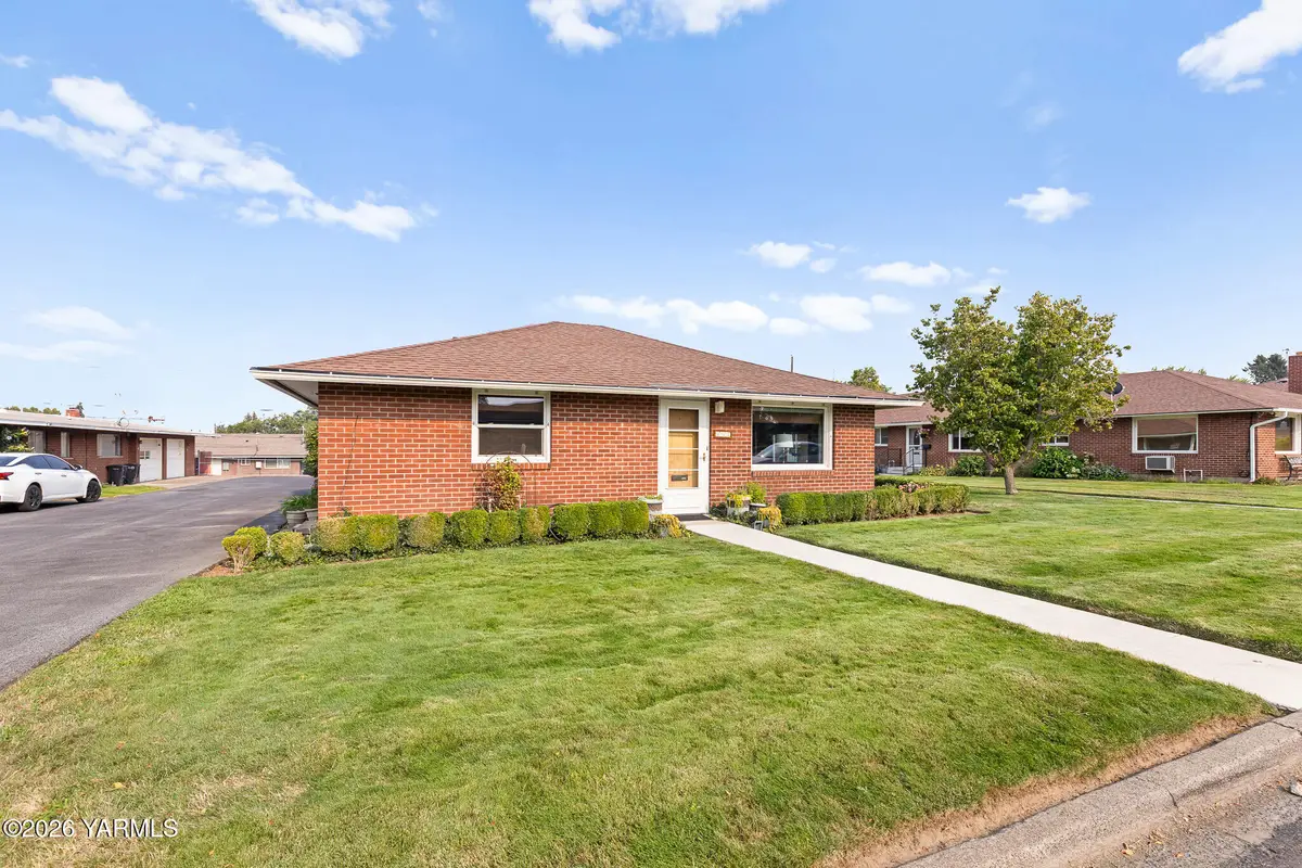 337 N 42nd Ave, Yakima, WA 98908 - #1