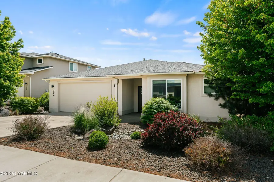 306 E Chason Ave, Ellensburg, WA 98926 - #3