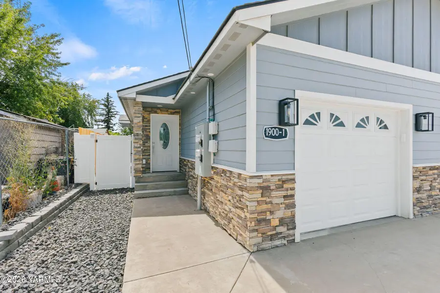 1900 W Mead Ave #1 & 2, Yakima, WA 98902 - #3