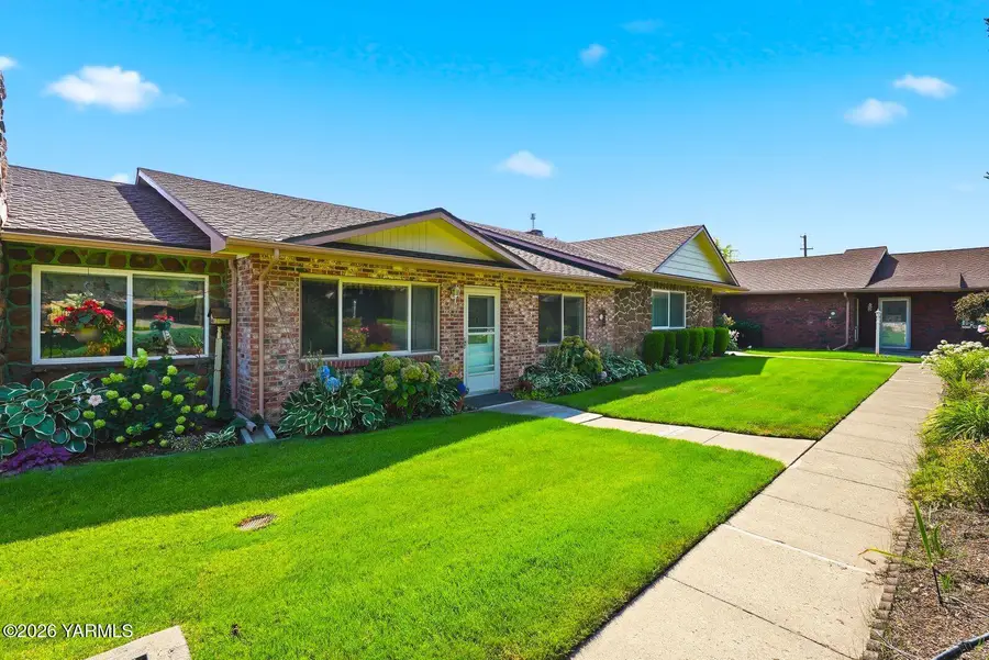 215 N 56th Ave #33, Yakima, WA 98908 - #2