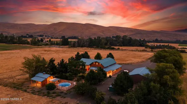 1772 Longmire Ln, Selah, WA 98942