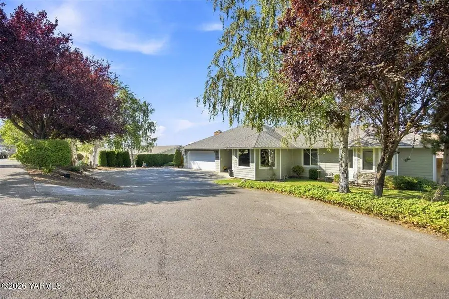 1104 N Fellows, Yakima, WA 98908 - #3