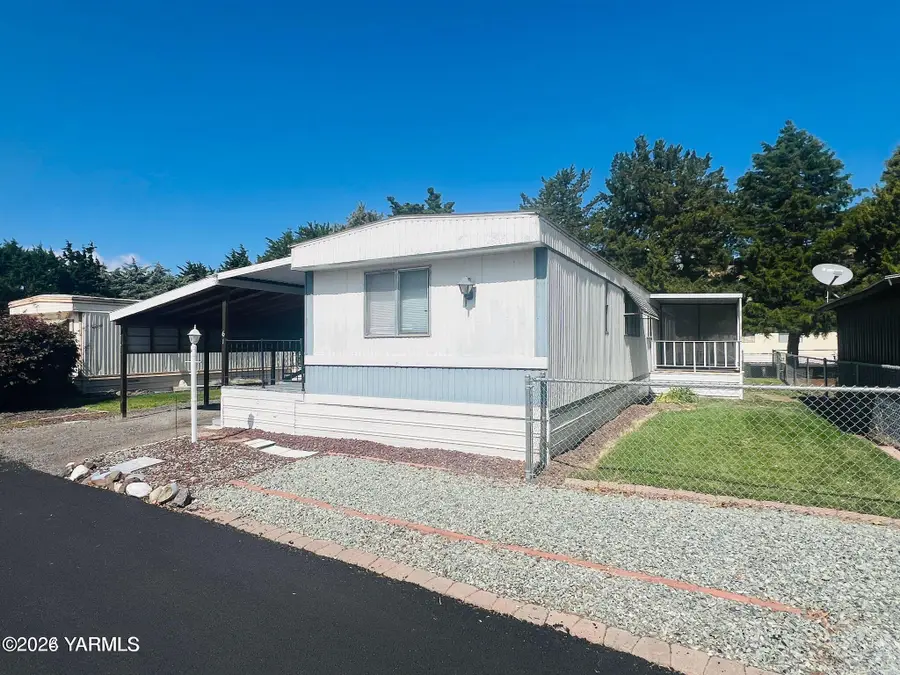 Unit #61 2205 Butterfield Rd #61 Rd #61, Yakima, WA 98901 - #2