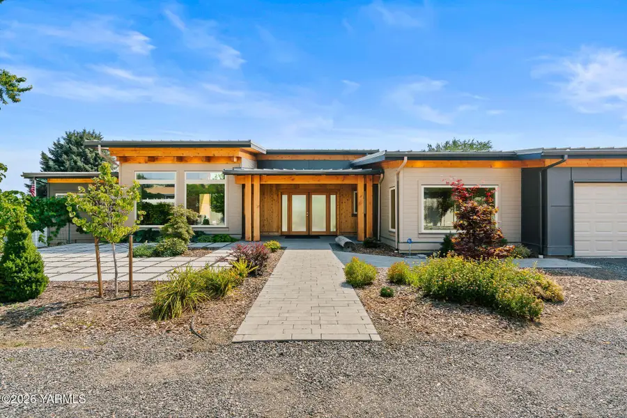 8 N 96th Ave, Yakima, WA 98908 - #2