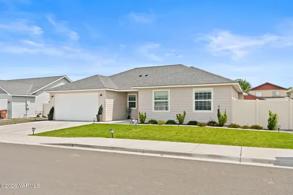 1909 S 61st Ave, Yakima, WA 98903
