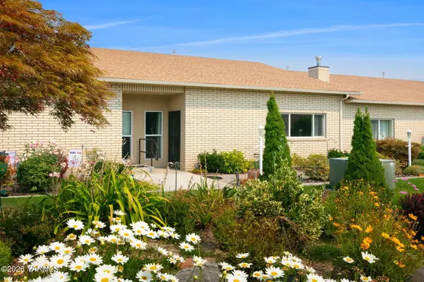5701 W Chestnut Ave #11, Yakima, WA 98908