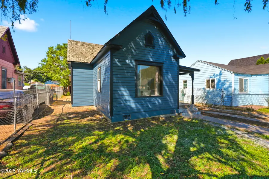 1311 Garfield Ave, Yakima, WA 98902 - #3