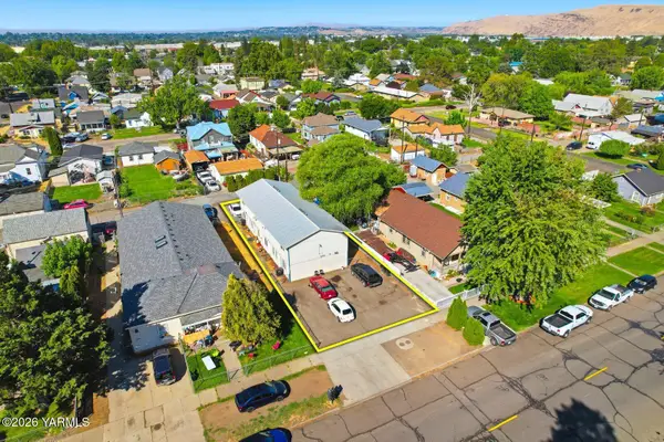 408 N 8th St, Yakima, WA 98901