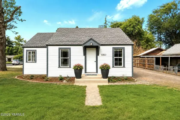 609 W Prasch Ave, Yakima, WA 98902