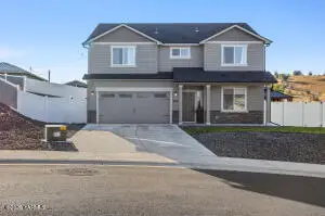 12 S 12th Street Loop, Selah, WA 98942 - #1