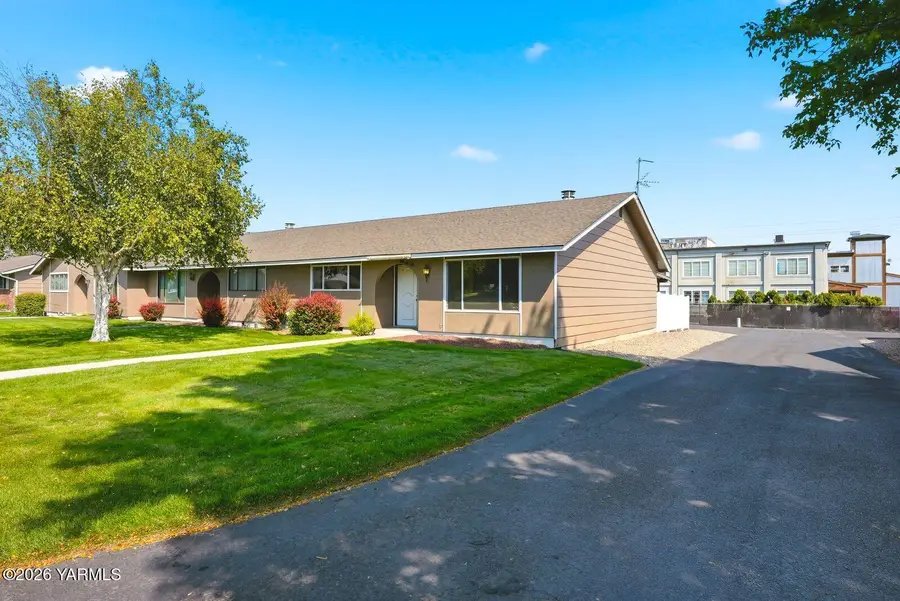 611 S 53rd, Yakima, WA 98908 - #2