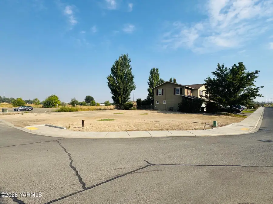 800 Fountain, Zillah, WA 98953 - #3