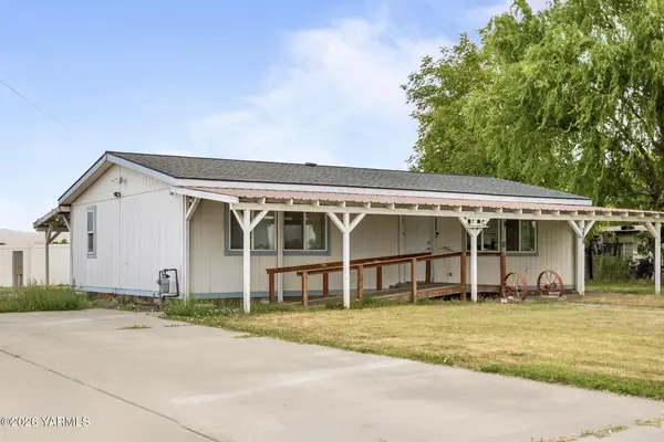 279 Carlsonia, Zillah, WA 98953