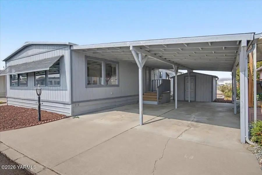 18 W Washington, Yakima, WA 98903 - #3