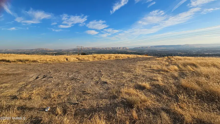 NKA Roza Hill, Yakima, WA 98901 - #2