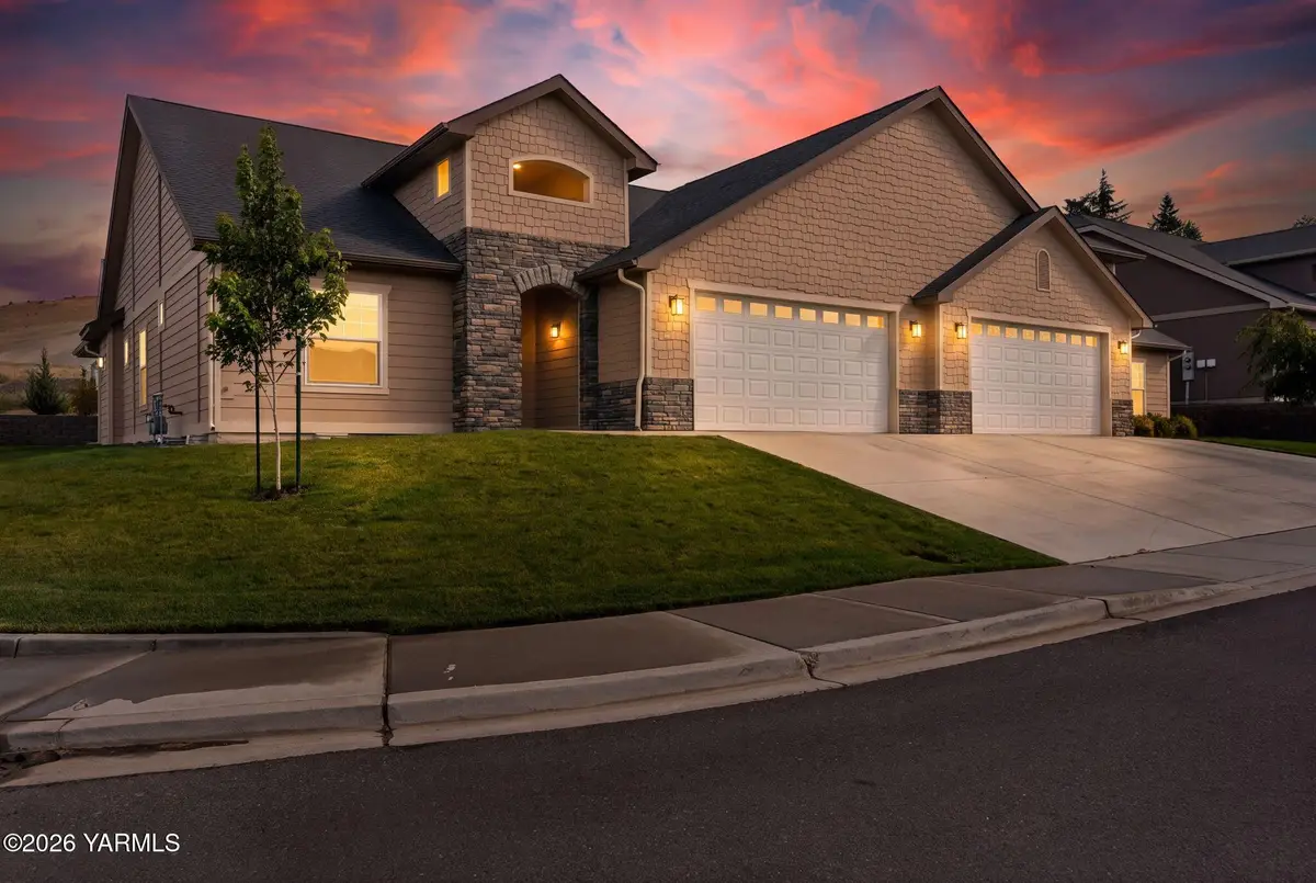 8819 Kail, Yakima, WA 98908 - #1