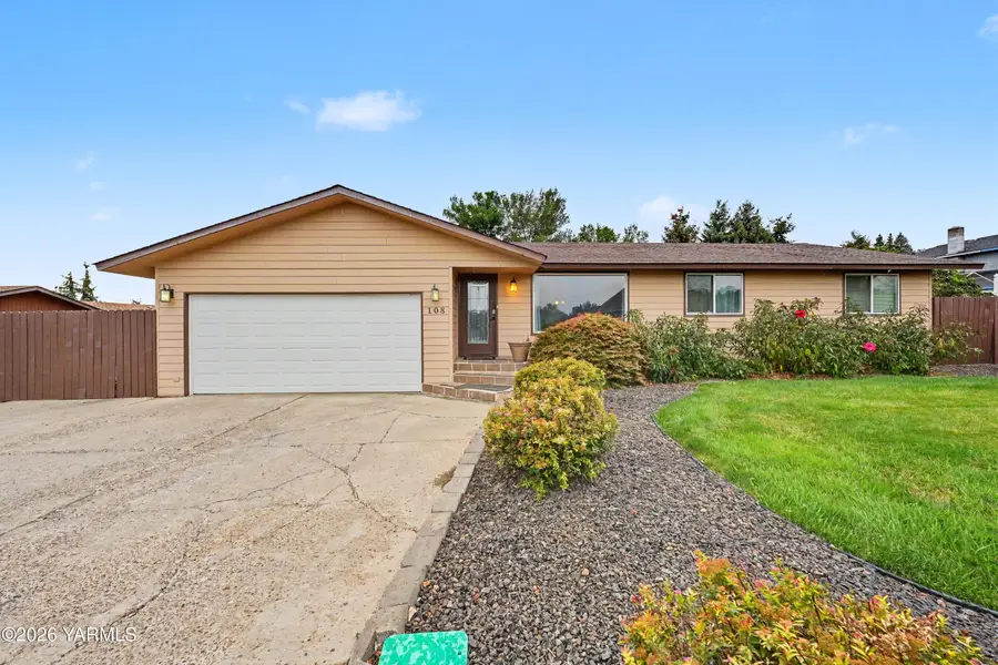108 N 90th, Yakima, WA 98908 - #2