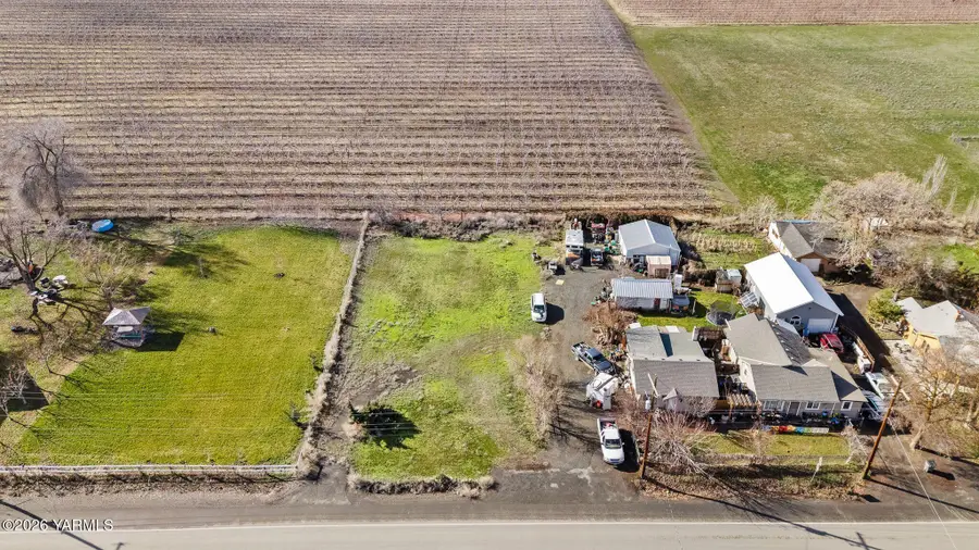 15660 Summitview, Yakima, WA 98908 - #2