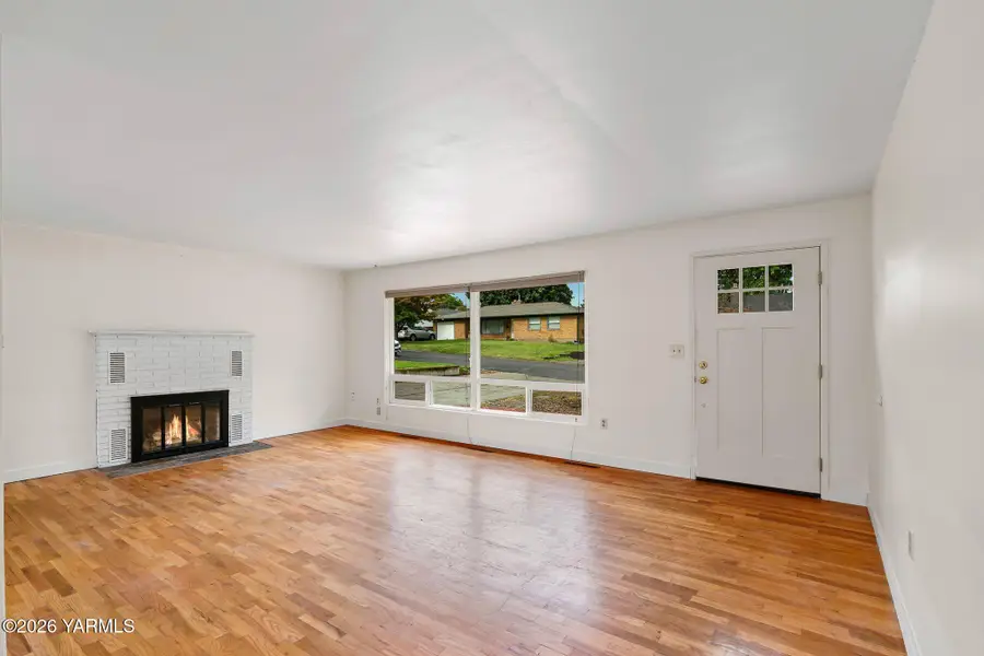309 N 26th, Yakima, WA 98902 - #3