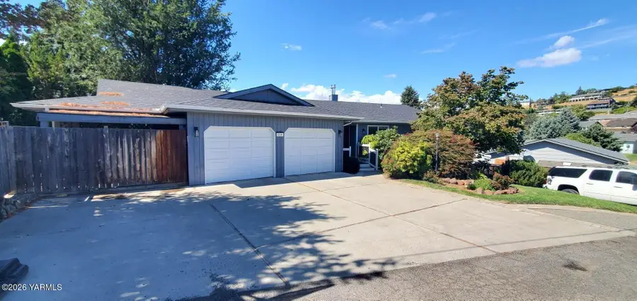 118 N 79th, Yakima, WA 98908 - #3