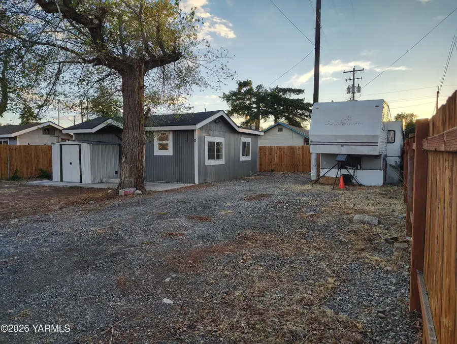 502 S 12th, Yakima, WA 98901 - #3