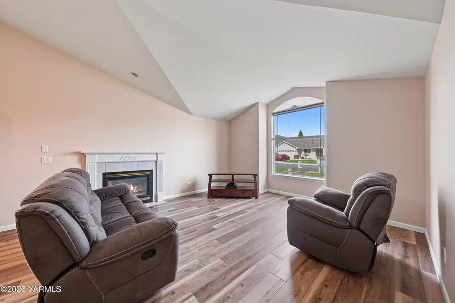 7800 Olmstead, Yakima, WA 98903 - #3