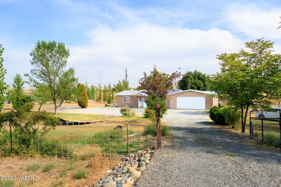 14521 Yakima Valley, Zillah, WA 98953 - #3