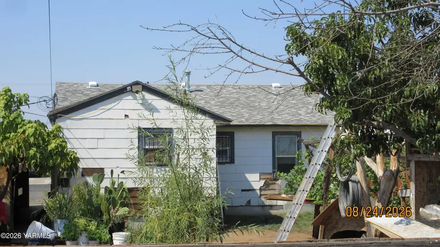 1213 S 1st, Yakima, WA 98902 - #2