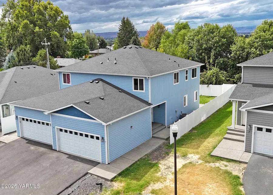 110 N 44th, Yakima, WA 98908 - #3