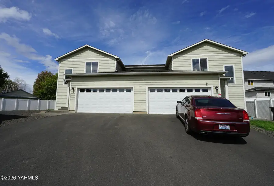 114 N 44th, Yakima, WA 98908 - #2