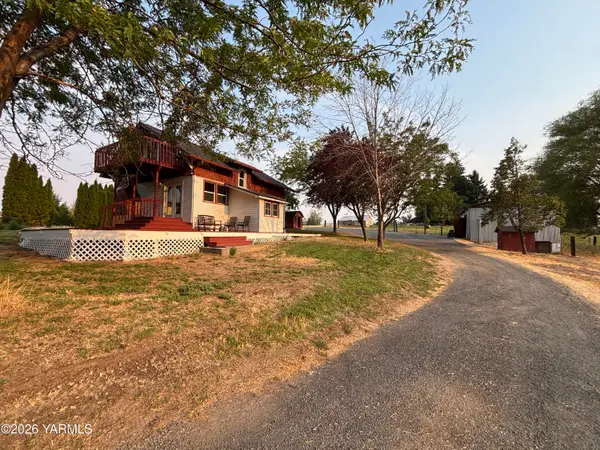 1701 Reservoir Loop, Selah, WA 98942