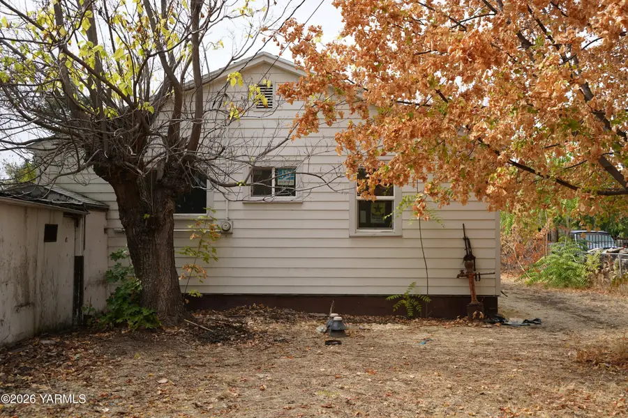 1313 S 1st, Yakima, WA 98901 - #2