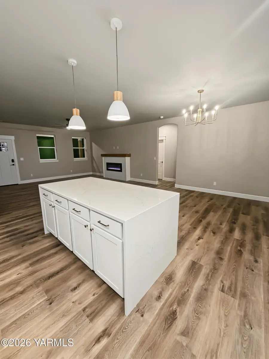 2106 Lovance, Yakima, WA 98903 - #3