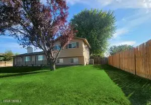1113 S 72nd Ave, Yakima, WA 98908