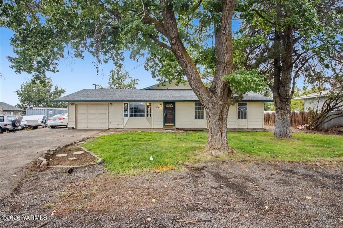 270 Kinne, Selah, WA 98942 - #1