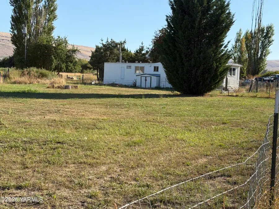 9802 Meadowbrook, Yakima, WA 98903 - #3