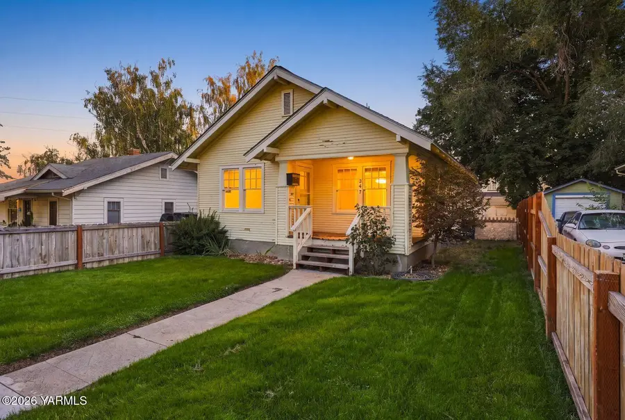 347 N 24th, Yakima, WA 98902 - #2