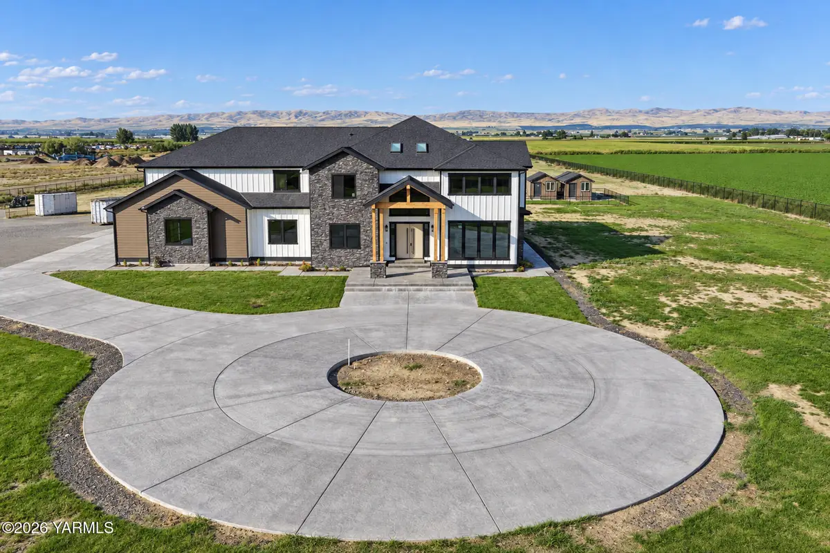 2261 Outlook, Sunnyside, WA 98944 - #1