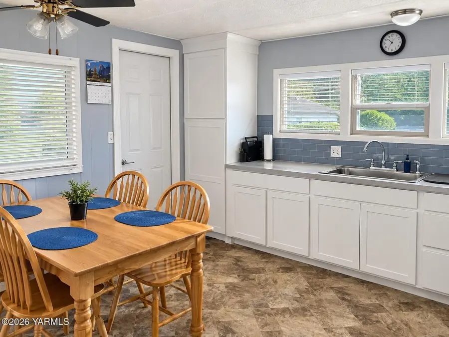 8301 W Tieton, Yakima, WA 98908 - #2