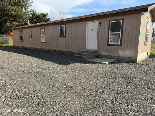 481 1st, White Swan, WA 98952