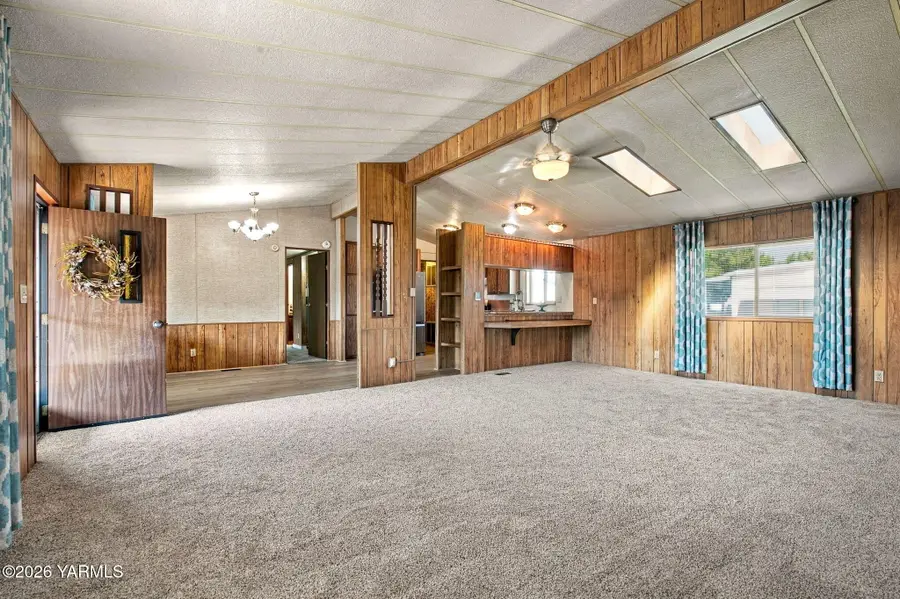 55 W Washington, Yakima, WA 98903 - #2