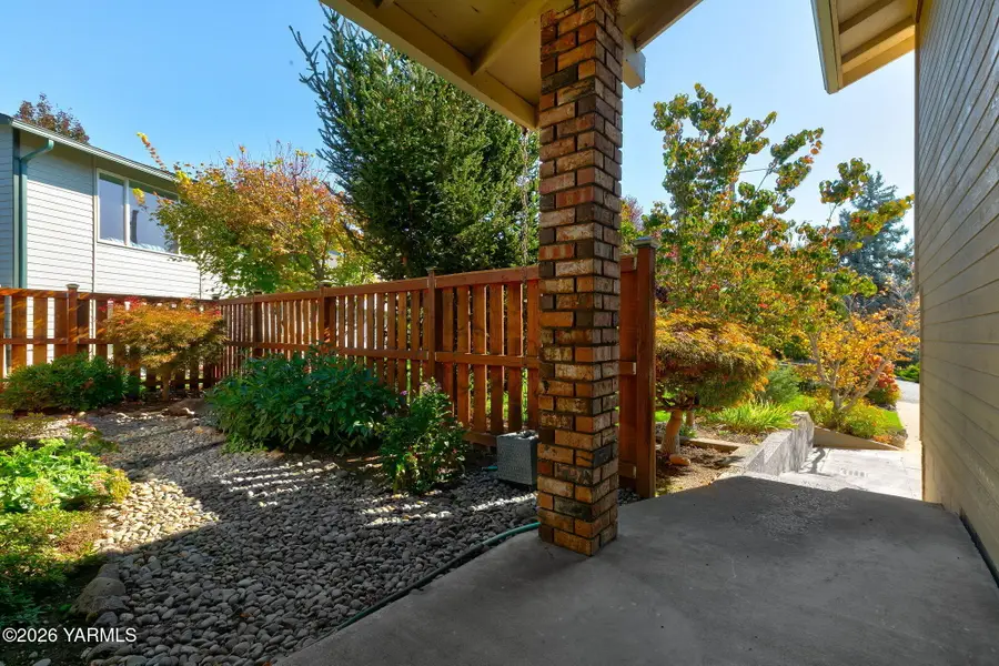 312 N 50th, Yakima, WA 98908 - #2