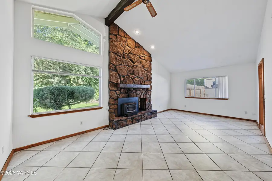 1701 S 72nd, Yakima, WA 98903 - #3