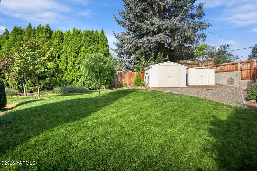 706 N 47th, Yakima, WA 98908 - #3