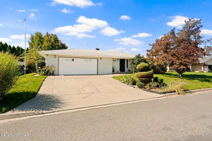 1422 Karr, Yakima, WA 98902 - #3