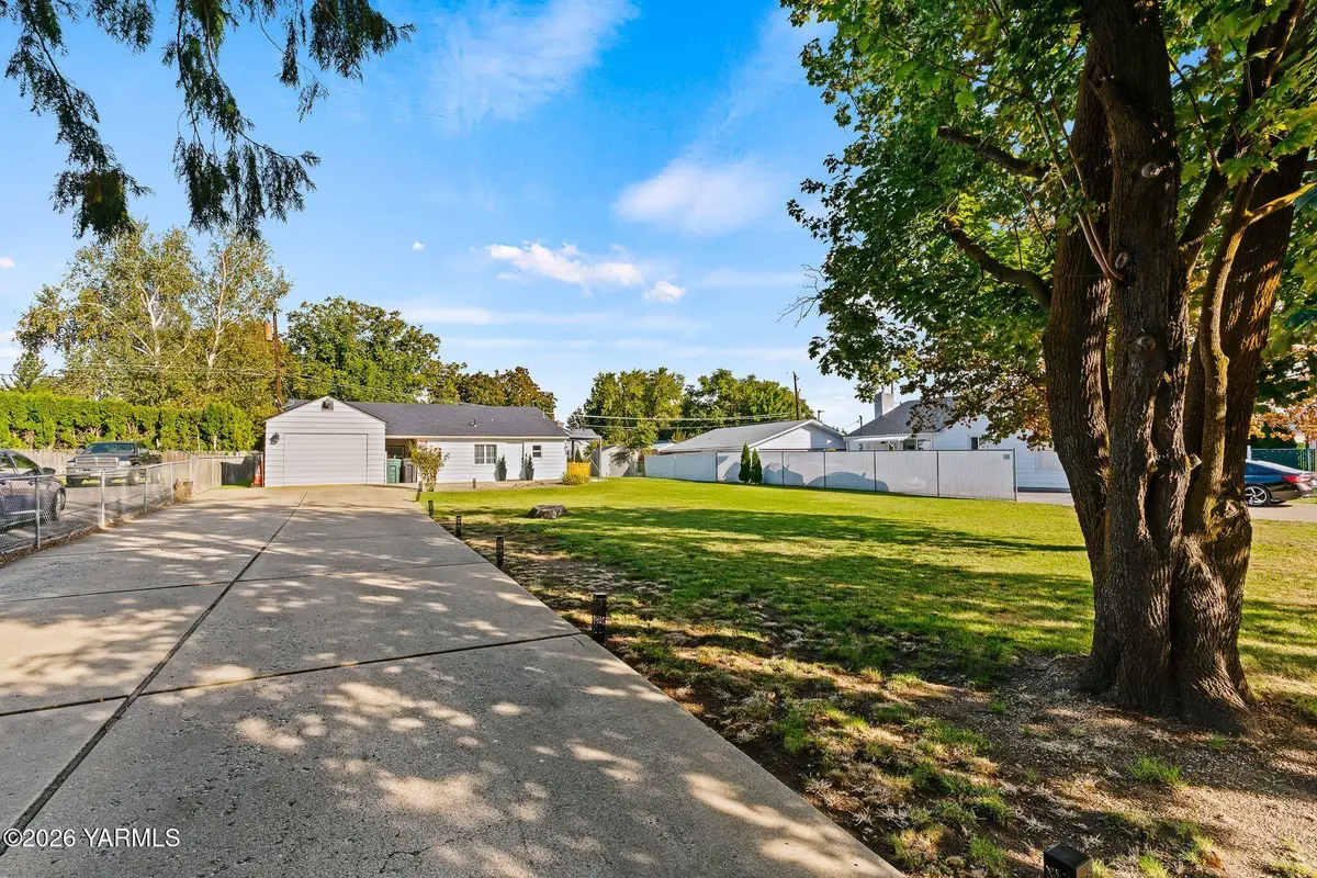 1011 S 23rd, Yakima, WA 98902 - #1
