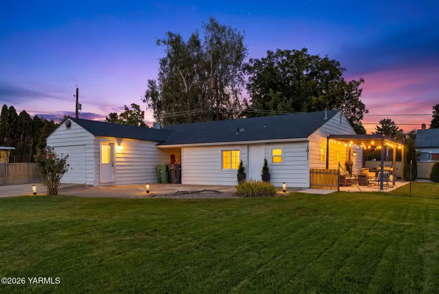 1011 S 23rd, Yakima, WA 98902 - #2
