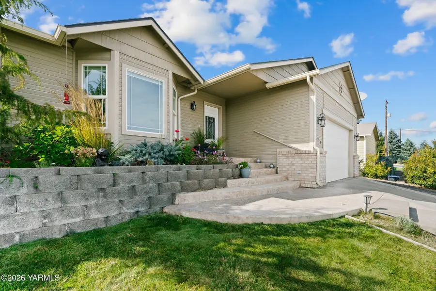 803 Braeburn, Selah, WA 98942 - #3