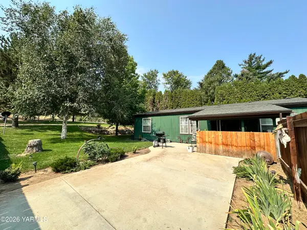 30 Golden, Yakima, WA 98908